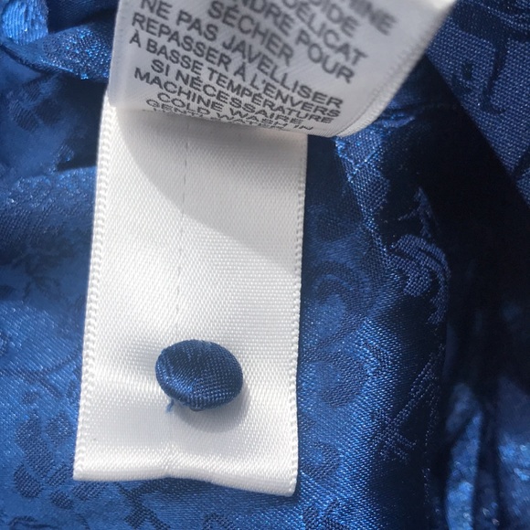 TWIK Cropped Floral Button Back Blouse - Picture 8 of 8